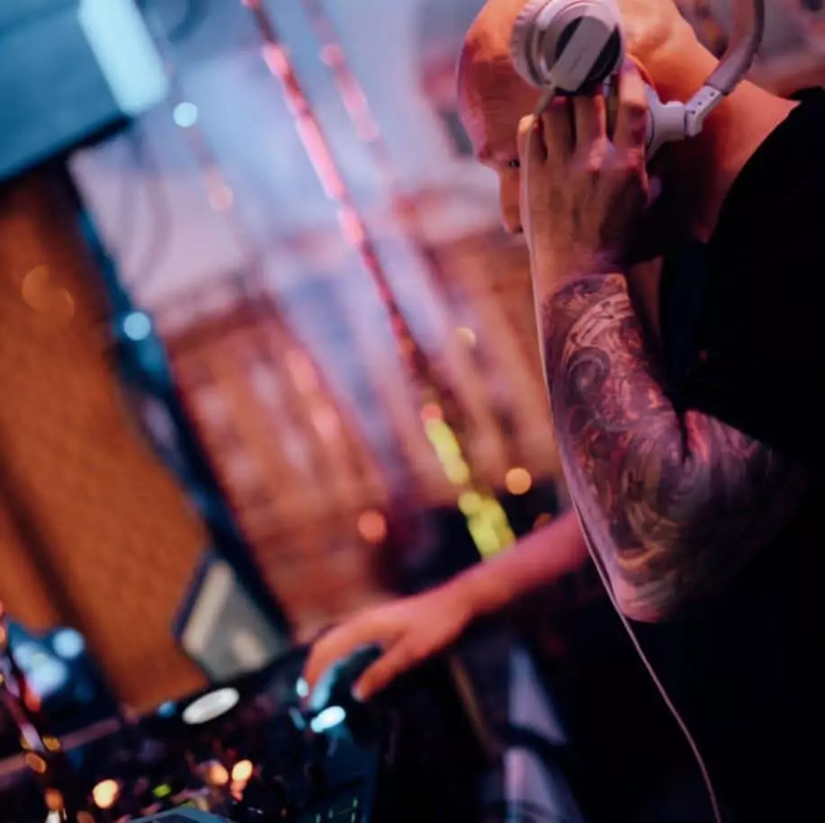 Feest DJ Nik Artiesten